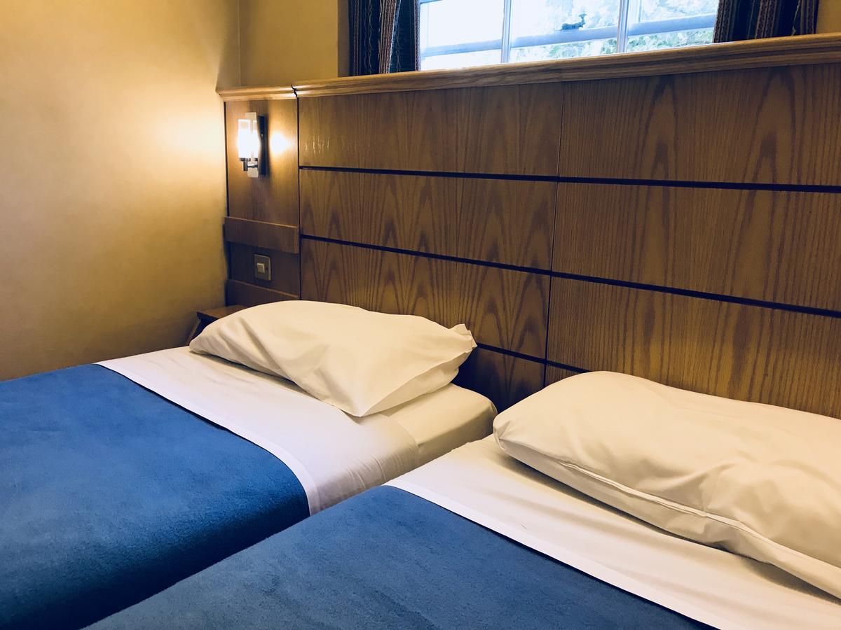 เดอะ เบเวอร์ลีย์ เฮาส์ โฮเทล Hotel ลอนดอน ภายนอก รูปภาพ